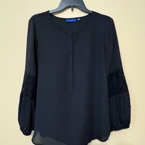 Apt9 petite large black blouse lace.